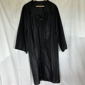 Jostens BDG Collection Black Graduation Gown Size 5’7”-5’9”
